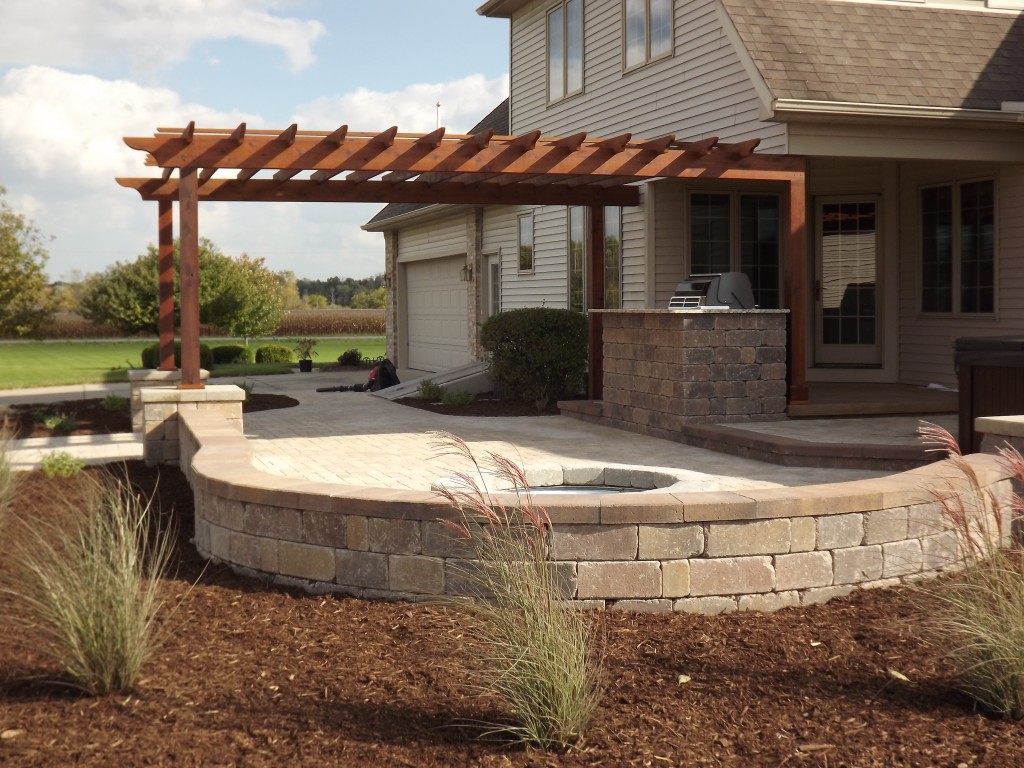 Paver Patio and Outdoor Kitchen