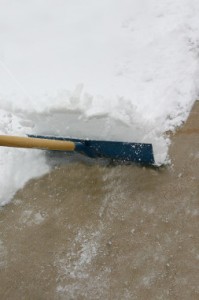 ist2_348151_shoveling_snow