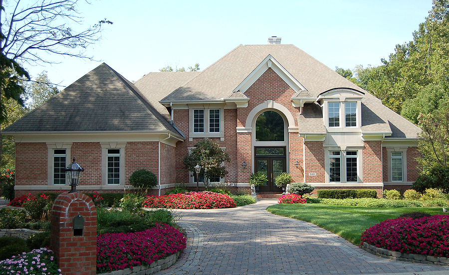 Trust Twin Oaks Landscape with all of your HOA landscaping needs.